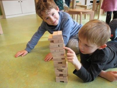 spielende Kinder Bild 2