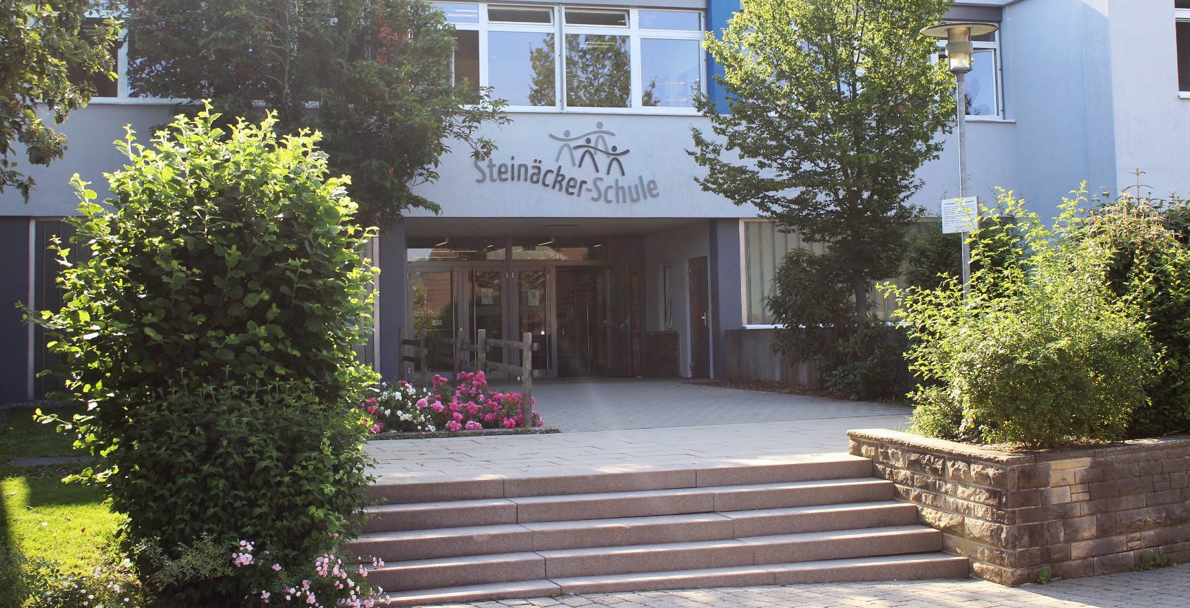 Eingang Steinäcker-Schule